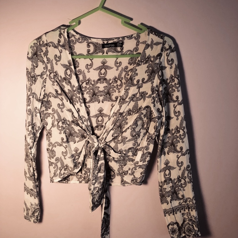 boohoo tie front top
